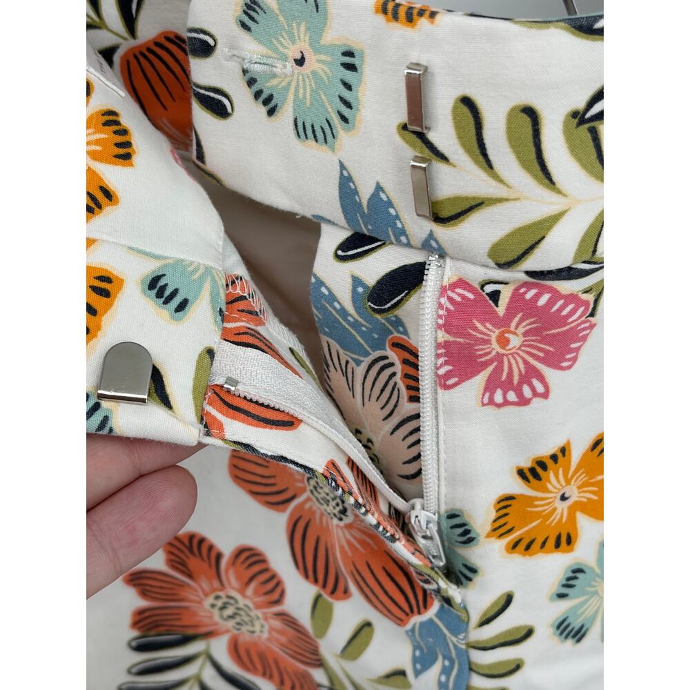 LOFT The Riviera Short Floral Linen Blend Shorts Women’s Size‎ 4 Summer - Picture 4 of 9